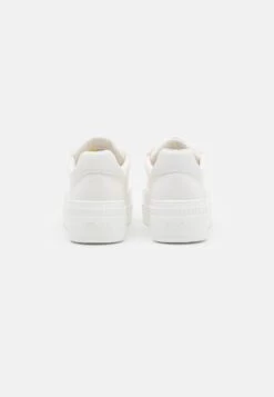 Buffalo Paired - Trainers - White 11 Buffalo Paired - Trainers - White -Fashion Shoe Store 08e0281629bb4d47b66ae1a7a5d5e1b9
