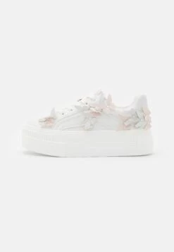 Buffalo Vegan Paired Butterflies - Trainers - White