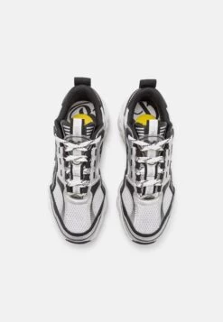 Buffalo Run Jog - Trainers - Silver/Black -Fashion Shoe Store 159387d074fe403798d386d41934f600