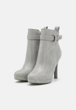 Buffalo Audrina - Platform Ankle Boots 10 Buffalo Audrina - Platform Ankle Boots -Fashion Shoe Store 24a41681840d4c23a9933ed02686251a