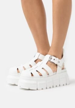 Buffalo Ava Fisher - Platform Sandals - White