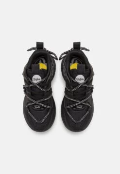 Buffalo Triplet Lace - Trainers - Black -Fashion Shoe Store 45bb0233d1544ec9a58a17390de2d629