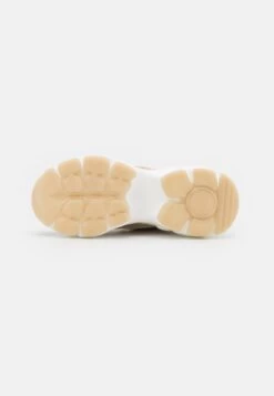 Buffalo Binary - Trainers - Cream 12 Buffalo Binary - Trainers - Cream -Fashion Shoe Store 4e2595d420534890a1e26b578ffdf4d9
