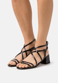 Buffalo Vegan Cage - Sandals - Black