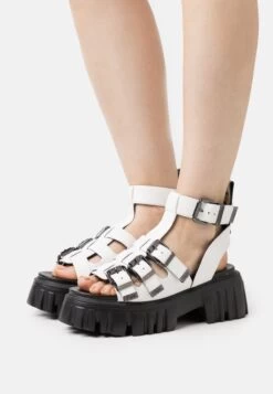 Buffalo Vegan Lion Teeth - Platform Sandals