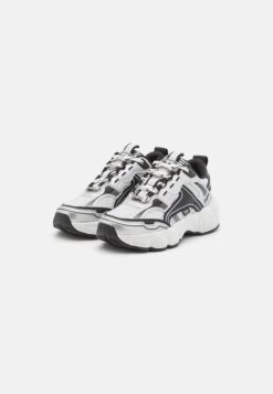 Buffalo Run Jog - Trainers - Silver/Black -Fashion Shoe Store 93506294828b48f1ad0b13cf42b5b6d9