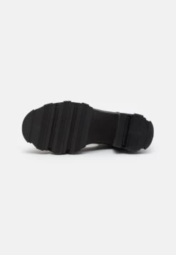 Buffalo Riot Jane - Classic Heels - Black -Fashion Shoe Store aac355c5c5df4f29a6e4958aacf34ce6