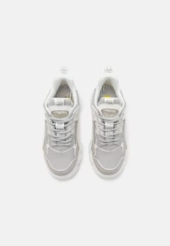 Buffalo Chai - Trainers - Grey/White -Fashion Shoe Store bb249a5ddfc94191b2c906095bb9fd2d