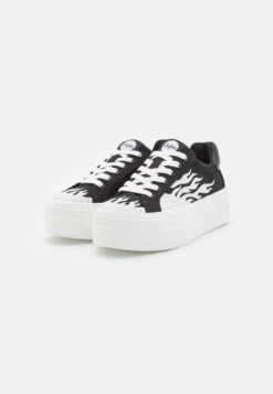 Buffalo Paired Flame - Trainers - Black/White -Fashion Shoe Store bf6cc604d0284f1690a57b8e57cacf1a