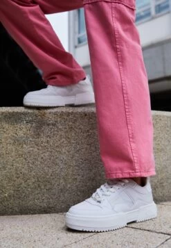 Buffalo Vegan Rse V2 Low - Trainers -Fashion Shoe Store d1a3cbf617094924bce19416d3f0c750