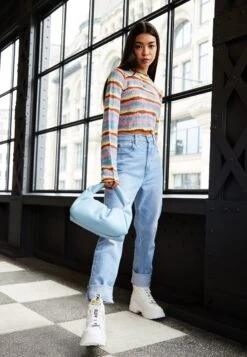 Buffalo Aspha Mid - Platform Ankle Boots - White -Fashion Shoe Store d5eac0d9ecf741d2a3f5e3bd5639d061