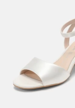 Buffalo Beate - Sandals - Ivory -Fashion Shoe Store d7c242dda00f4c2a8223402d1de2b756