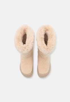 Buffalo Eve Pull-On - Boots - Cream -Fashion Shoe Store fcfc6ff9dfab44e09b2d242975afba34